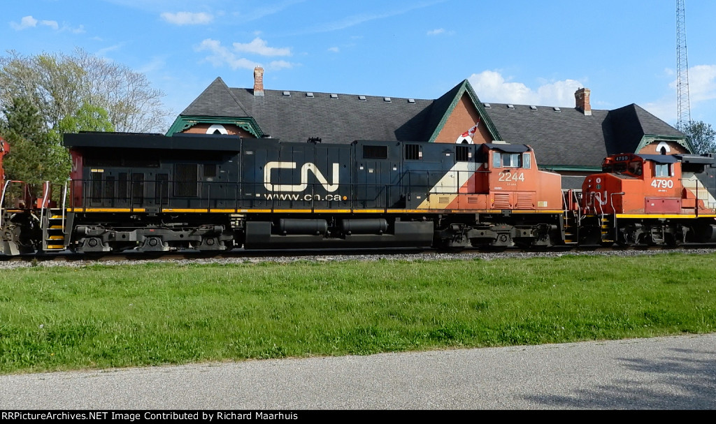 CN 2244